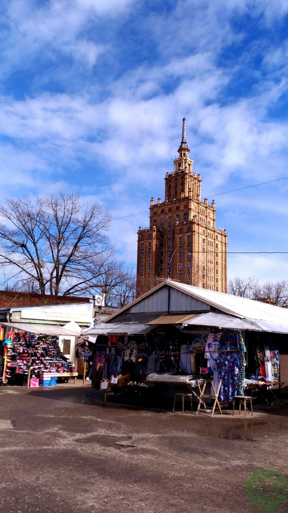 il mercato centrale di Riga - abbigliamento